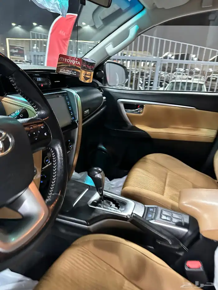 فورشنر ديزل 2021 بريمي دبل دفلك لدى معرض(الرشيدي) 15