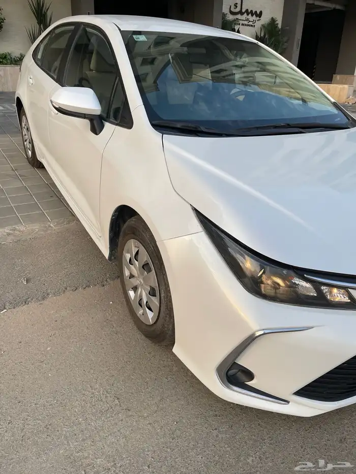 تويوتا كورولا XLI 1.5 ستاندر بنزين 2022 33