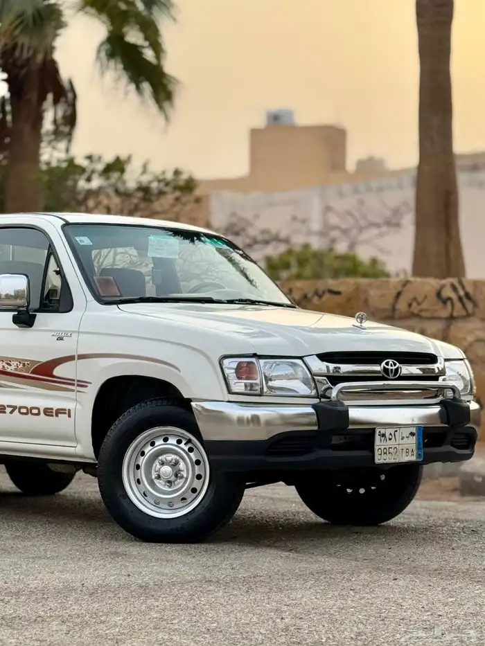 للبيع هايلكس غمارتين 2003 ((GL))نظيف 0