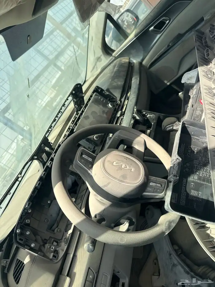 كيا كرنفال تشليح قطع غيار مديل 2023 2