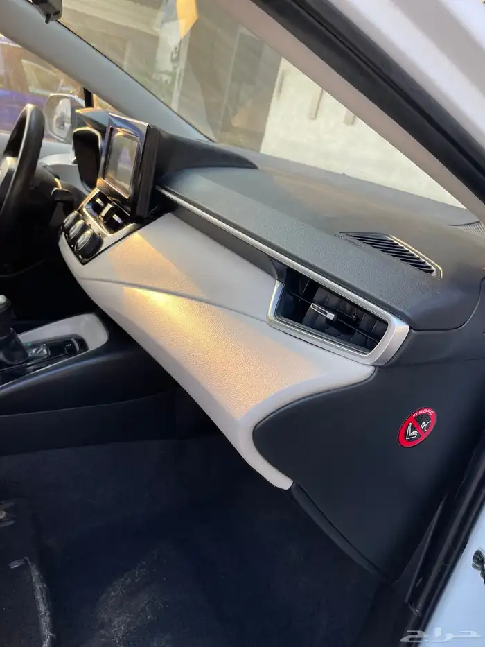 تويوتا كورولا XLI 1.5 ستاندر بنزين 2022 14