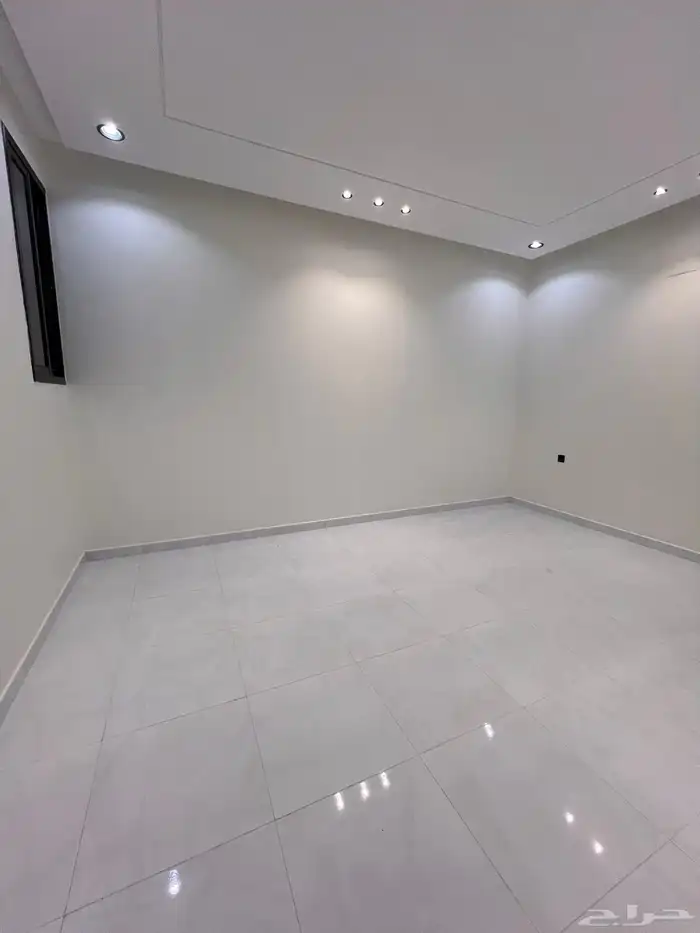 للبيع فيلا روف مع ملحق حى الراقى خميس مشيط780 الف 25