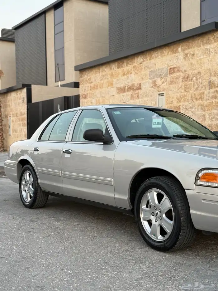 فورد كراون فكتوريا - 2012 سعودي ( استخدام شخصي ) 16