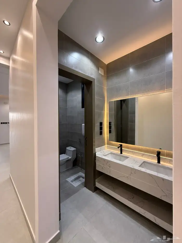 للبيع شقق ارضيه وارواف علويه بأسعار صيدة بموقع مميز بالخميس 13