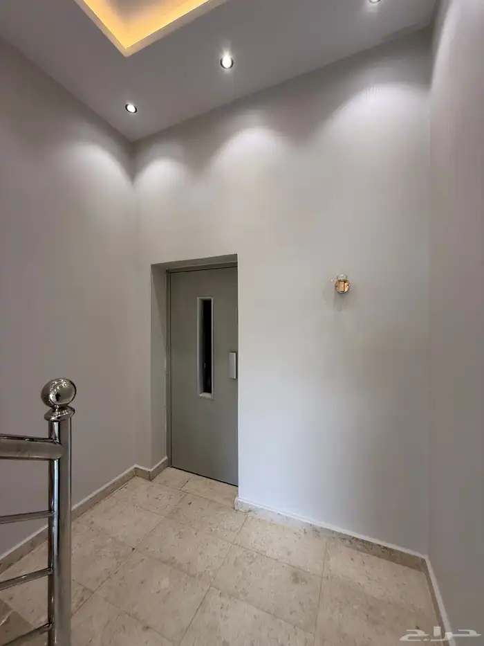 للبيع روف علوي بدرج داخلي وخارجى شمال الراقي ب 650 الف فقط 2