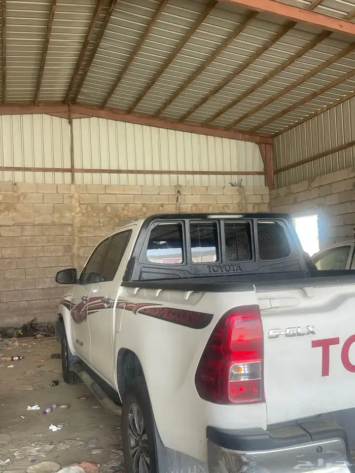 للبيع أو البدل المناسب   تويوتا هايلكس دبل تماتيك فل كامل 1