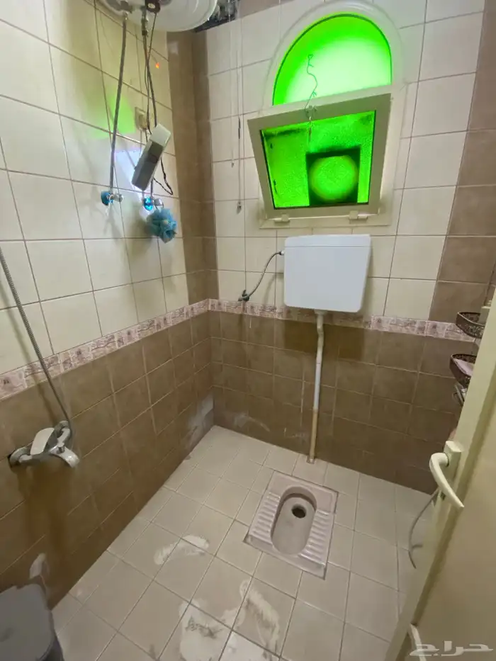 شقه للإيجار بحي طيبه 8