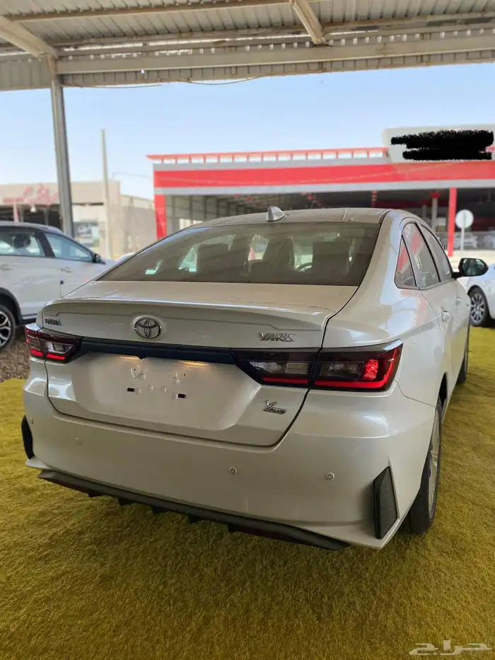 تويوتا يارس 2026 نص فل حساسات أمامية وخلفية مثبت سرعة 2