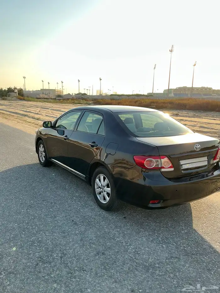 للبيع كورولا 2011 تماتيك 1