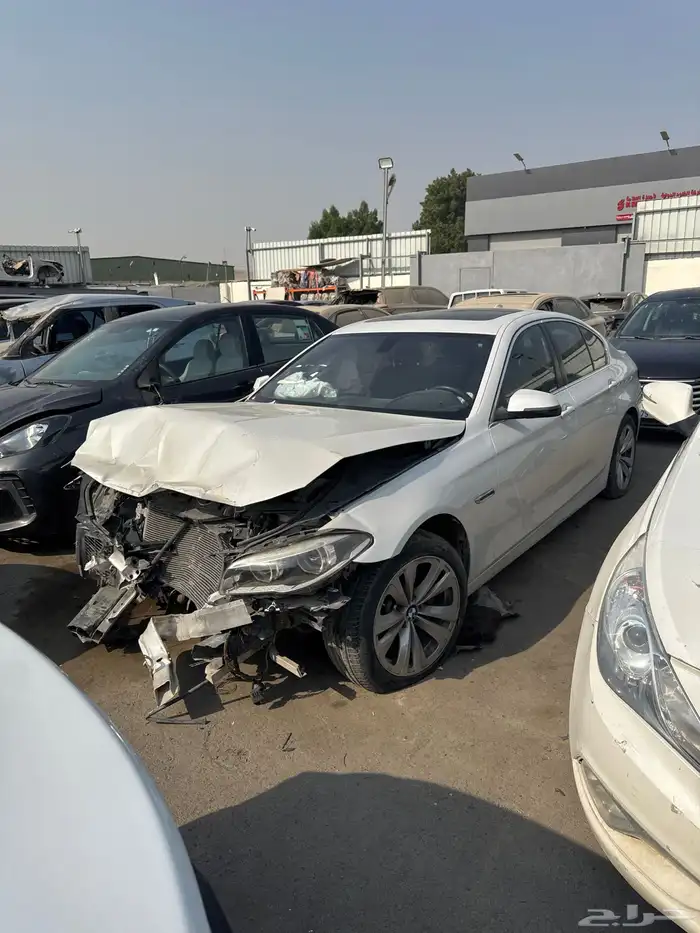 سيارات مصدومه 41