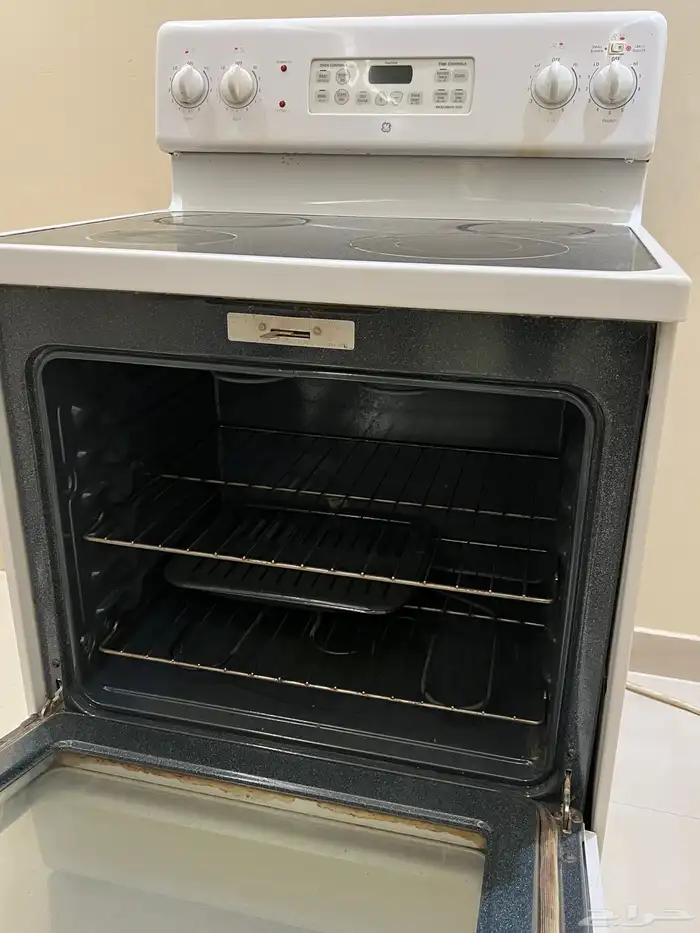 فرن كهربائي GE أمريكي   سطح سيراميك   بحالة ممتازة 1