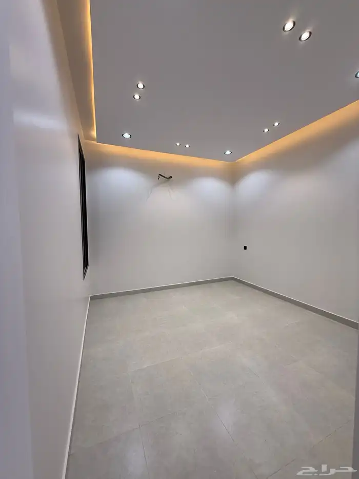 للبيع روف علوي بدرج داخلي وخارجى شمال الراقي ب 650 الف فقط 18