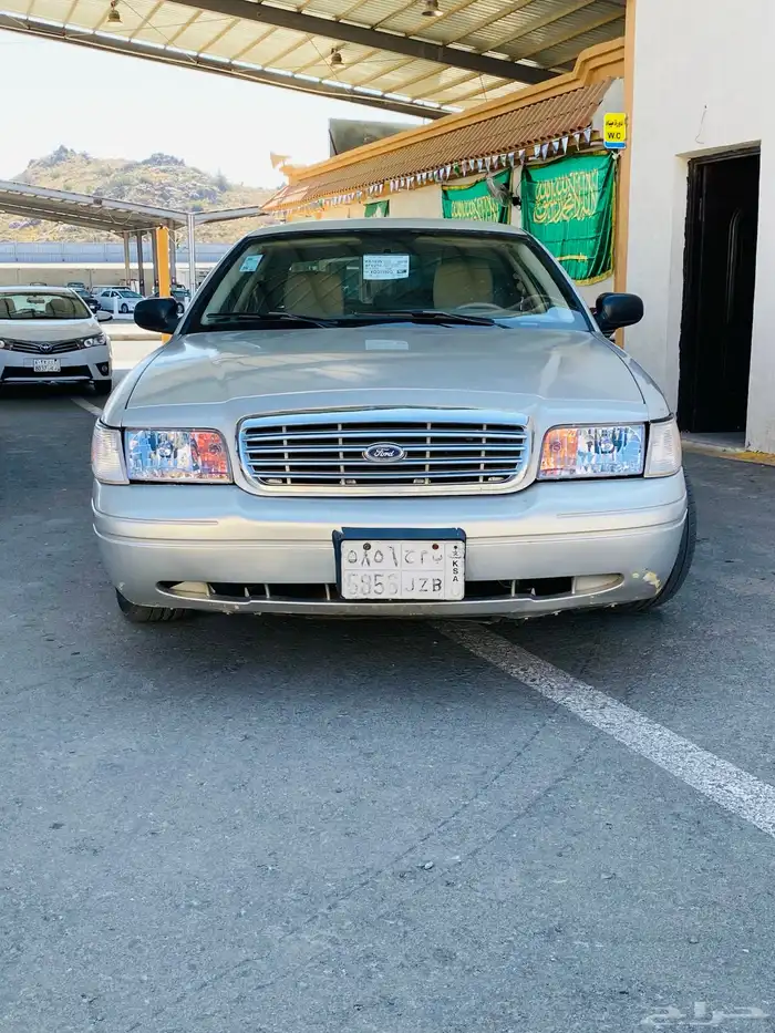 فورد كراون فيكتوريا 2012 2