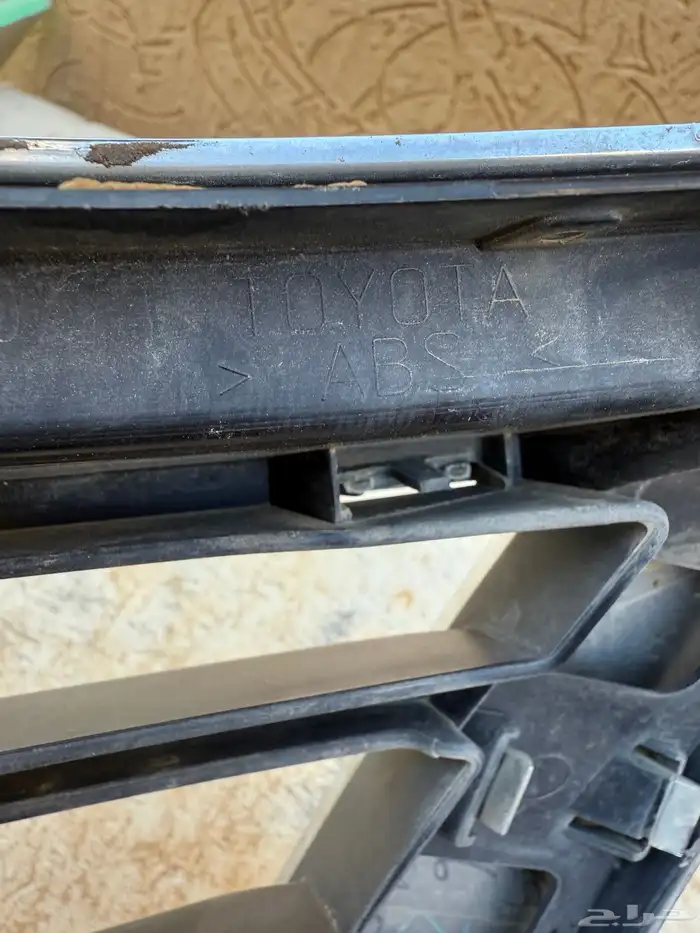 شبك هايلكس2013 اصلي 0