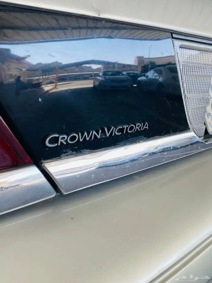 فورد كراون فيكتوريا 2012 7