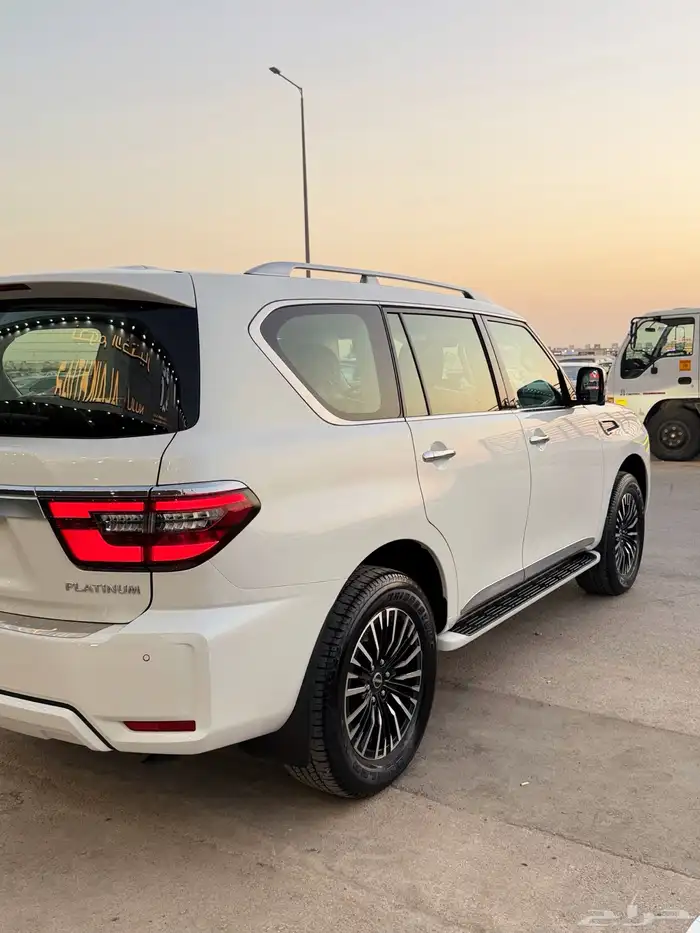 نيسان باترول 2024 بلاتنيوم - 6 سلندر عداد 36 الف كيلو فقط 4