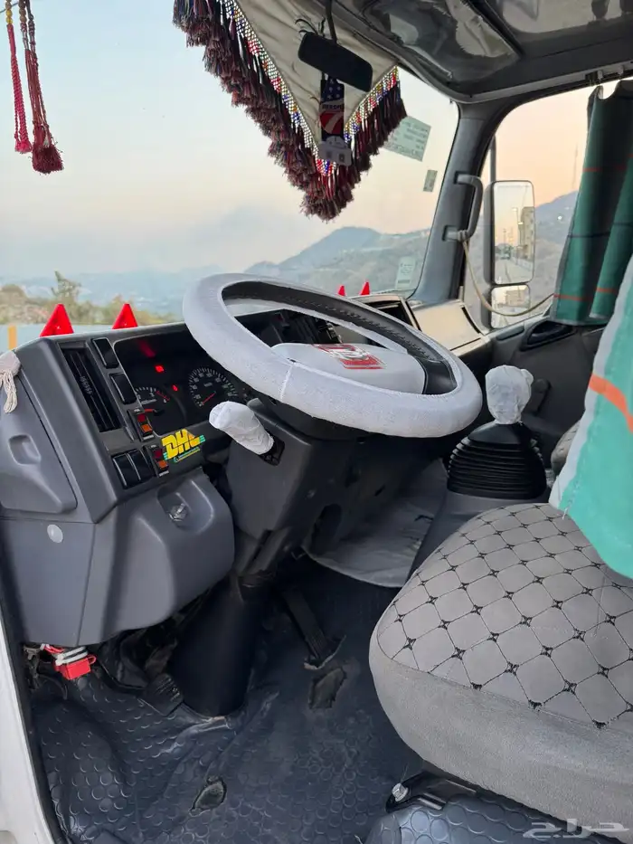 للبيع سطحه ايسوزو باخشب 4