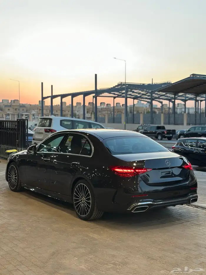 مرسيدس C200 موديل 2025 4