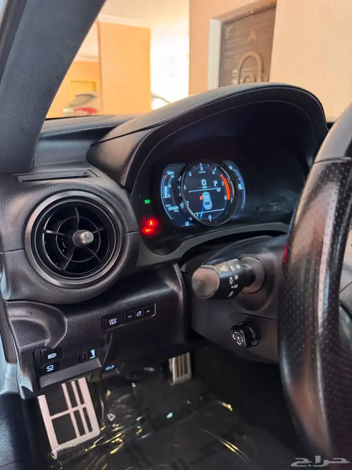 لكزس IS 350 f sport 2023 18