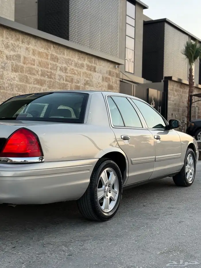 فورد كراون فكتوريا - 2012 سعودي ( استخدام شخصي ) 18