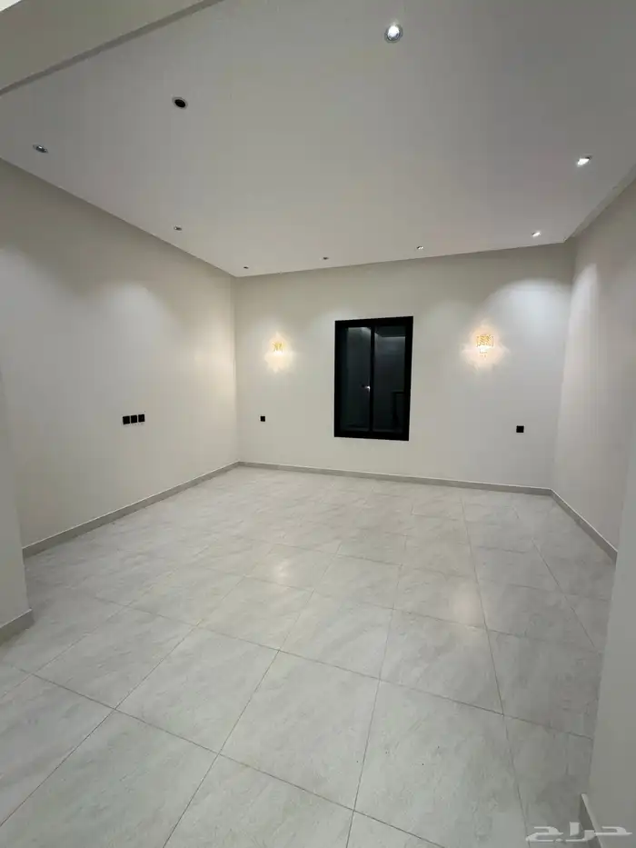 للبيع بالمحاله روف علوي بمدخل سياره تشطيب vip 23