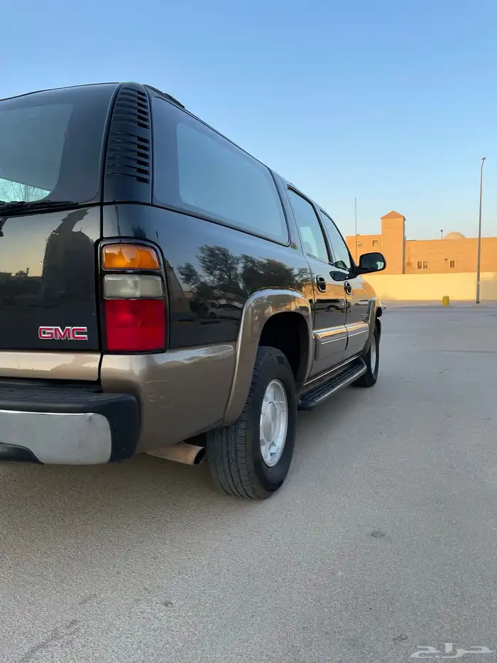 GMC سوبربان 2004 مخزن 13