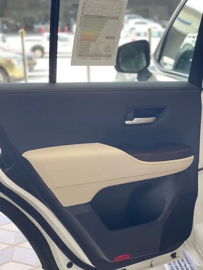 تويوتا جي اكس ار 4. 2025 7