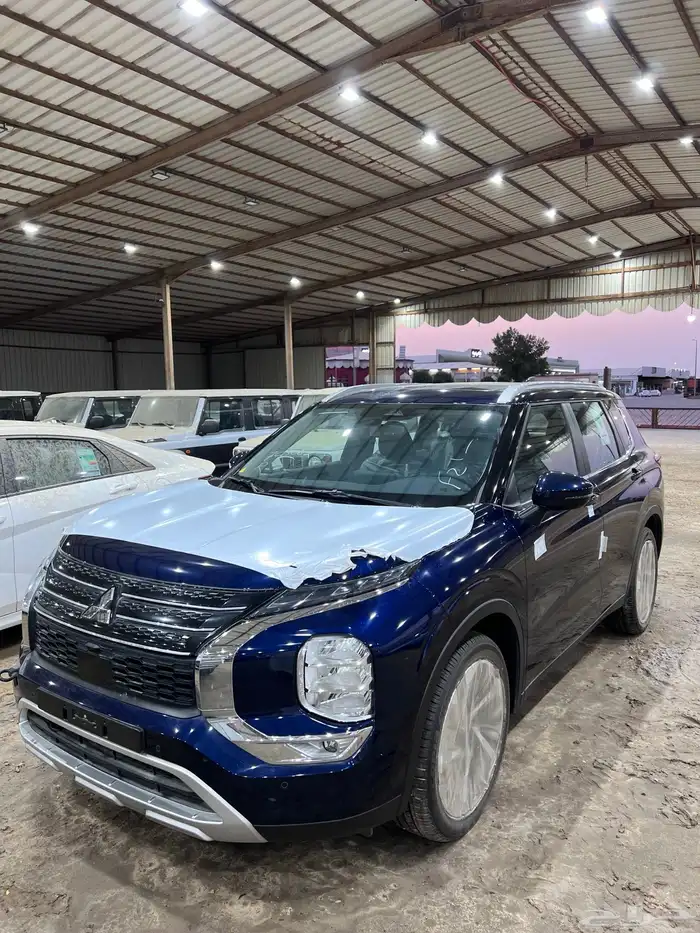 ميتسوبيشي اوتلاندر 2025 نص فل بلس ب 110900 عرض خاص نقاط عميا 15