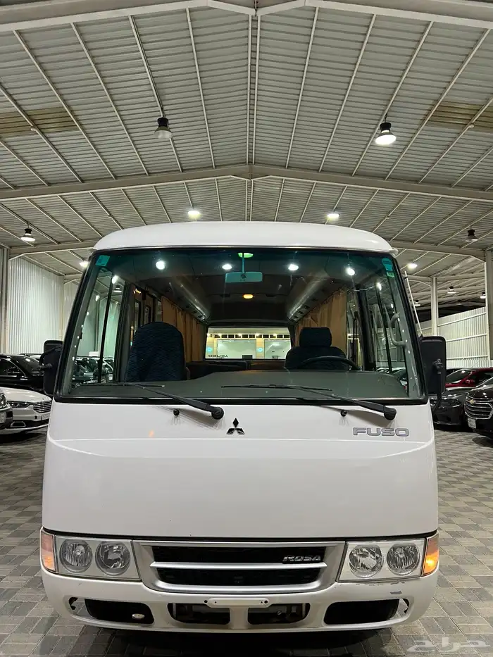 للبيع باص ميتسوبيشي روزا موديل 2014 ديزل 30 راكب 1