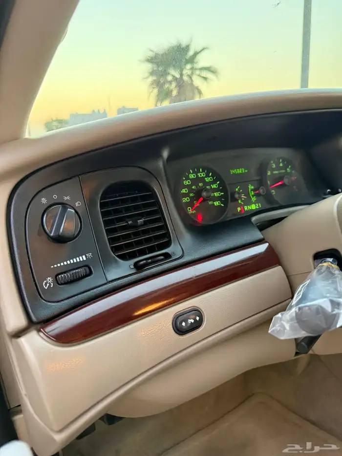 فورد كراون فكتوريا - 2012 سعودي ( استخدام شخصي ) 27
