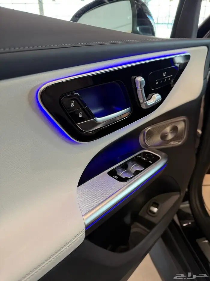 للبيع معشوقه البنات مرسيدسGLC300 موديل 2026 اصفار وارد كندا 3