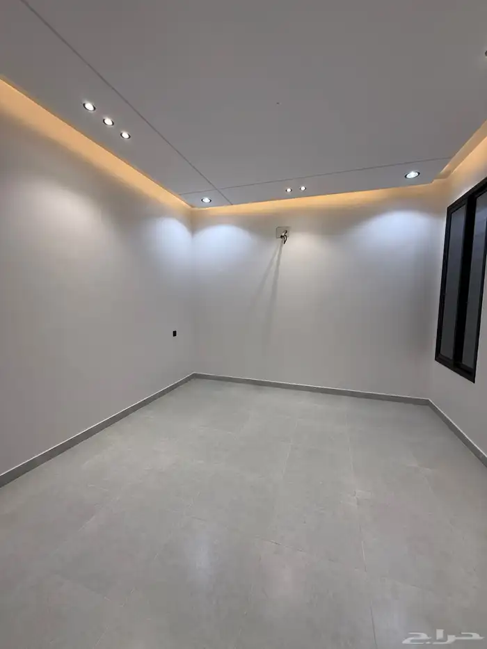 للبيع شقق ارضيه وارواف علويه بأسعار صيدة بموقع مميز بالخميس 34