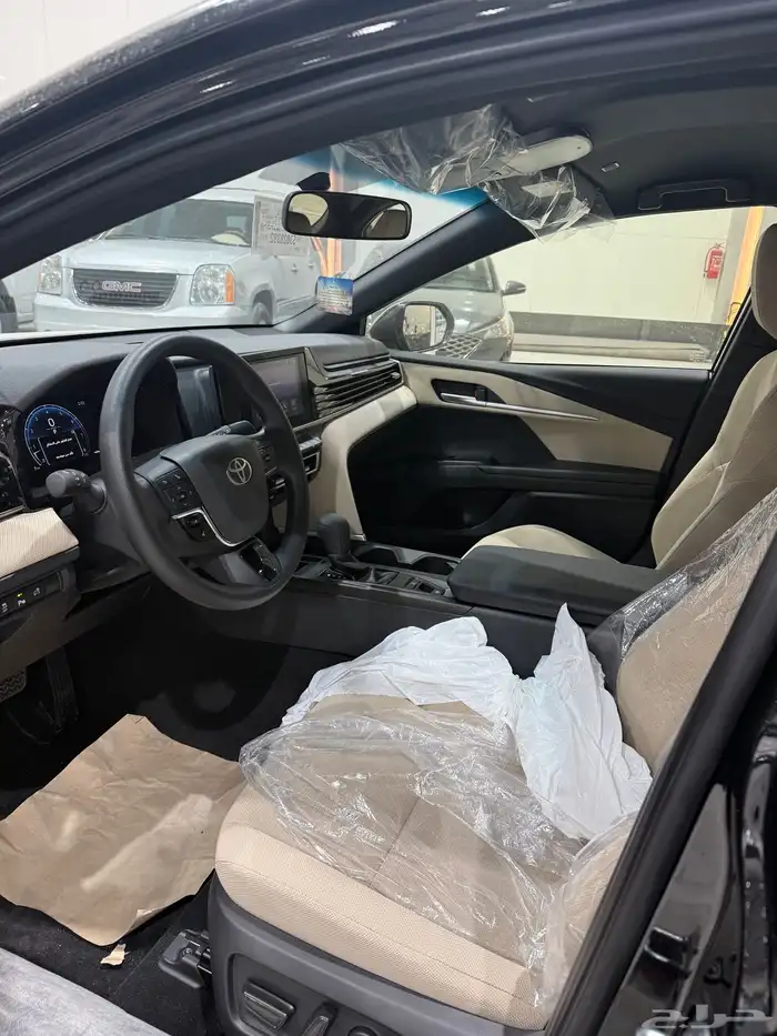 كامري E بنزين 2025 اسود أصفار ( اقل سعر بالسوق ) 6