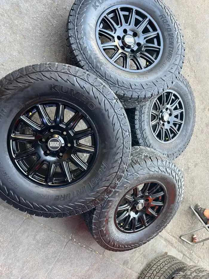 جنوط برايد اصلي مع كفرات كوماهو 285.70.17 تاريخ 24 4