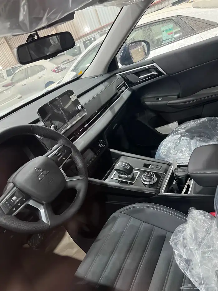 ميتسوبيشي اوتلاندر 2025 نص فل بلس ب 110900 عرض خاص نقاط عميا 13