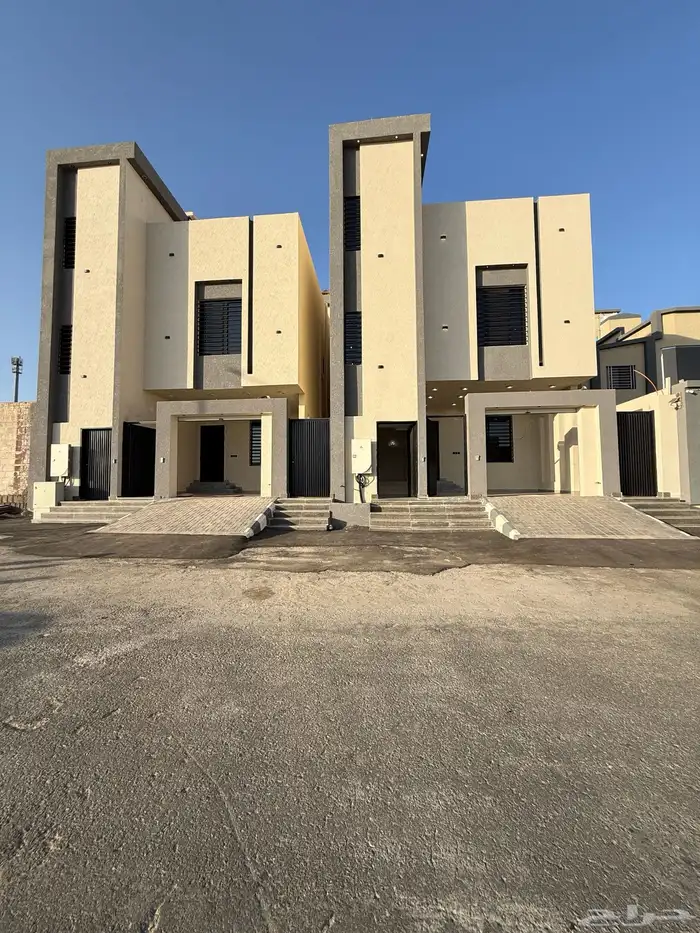 للبيع شقق ارضيه وارواف علويه بأسعار صيدة بموقع مميز بالخميس 0