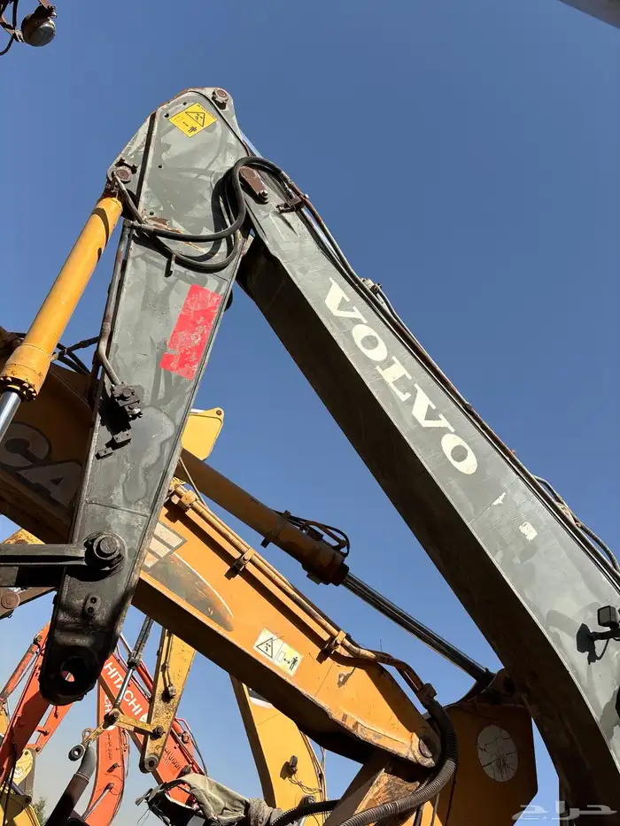 بوكلين فولفو 2009 أوراق نضيف جدا 2