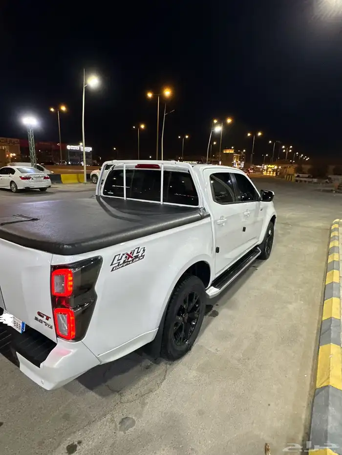 ايسوزو 2023 ديماكس فل جي تي 6