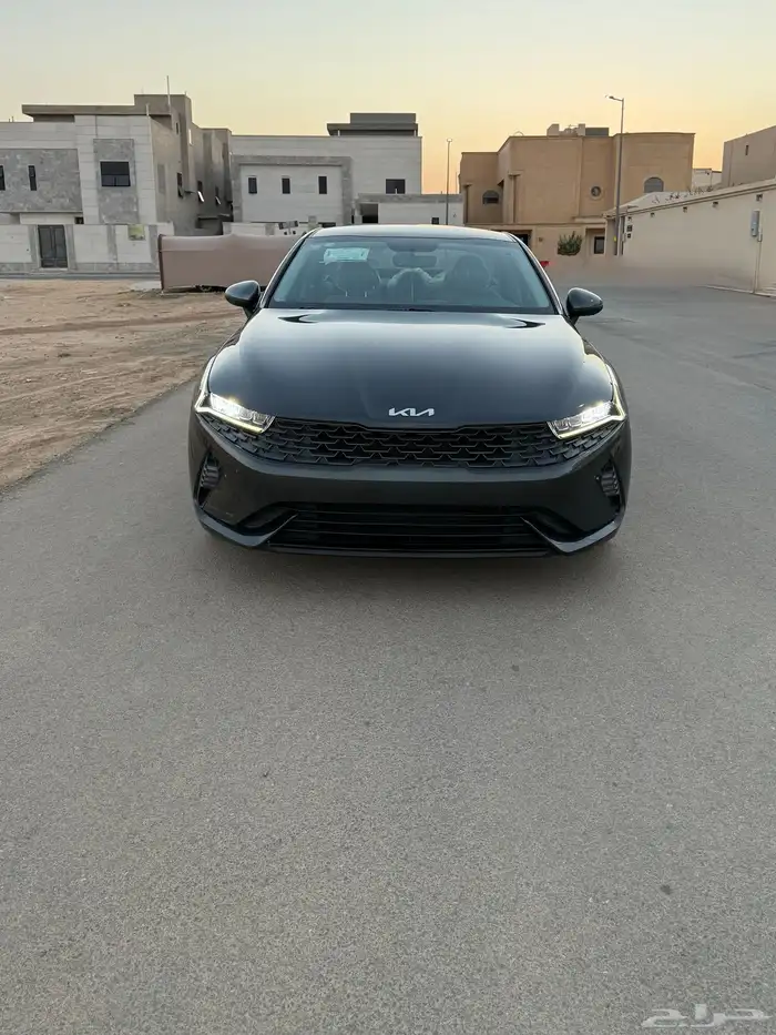 للبيع كيا K5 نص فل 2022 5