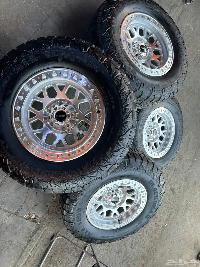 جنوط  كأمسي مع كفرات نص حجري بلاك  بير 285.70.17تاريخ 24 3