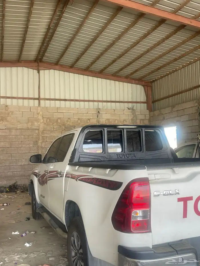 للبيع أو البدل المناسب   تويوتا هايلكس دبل تماتيك فل كامل 3