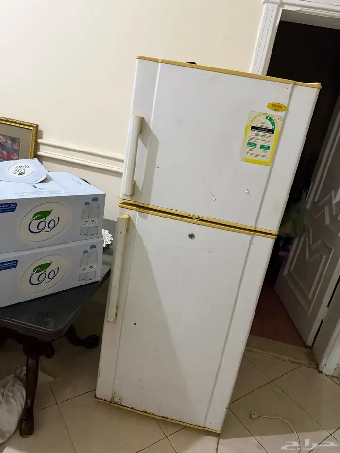 ثلاجه خربانه علي 150 ريال قابل للتفاوض 0