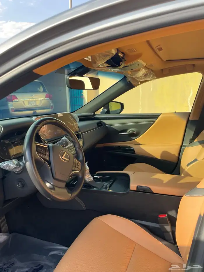 لكزس ES300h 2024 للبيع 8