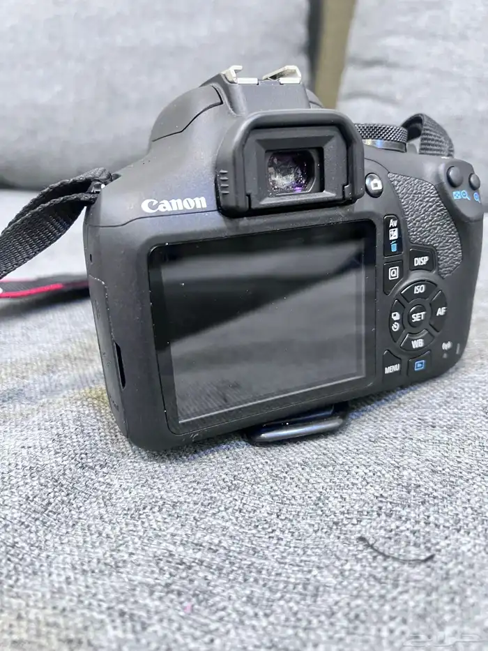 كاميرا كانون D2000 0