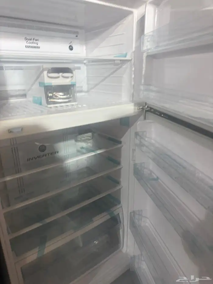 ثلاجه هيتاشي 24.8 استوك  لون وابيض واستيل مشكله كرتون بس 2