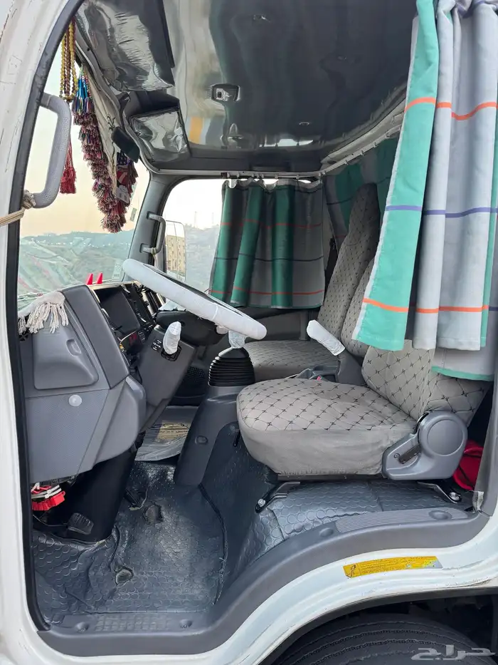 للبيع سطحه ايسوزو باخشب 3