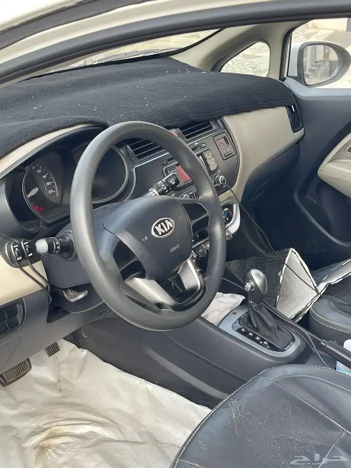 كيا ريو هاتشباك 9