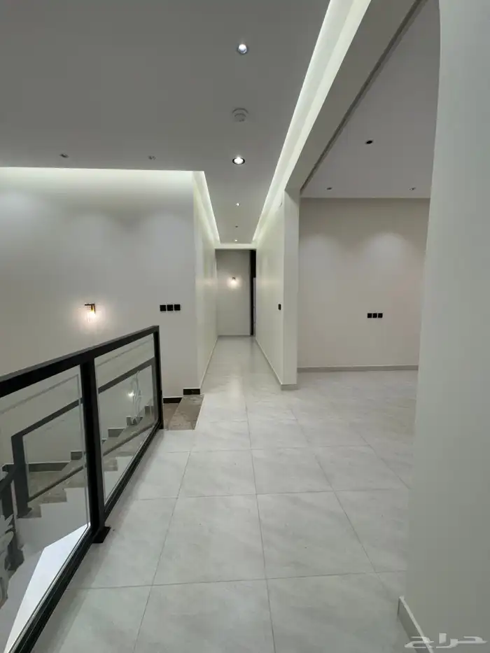 للبيع بالمحاله روف علوي بمدخل سياره تشطيب vip 24