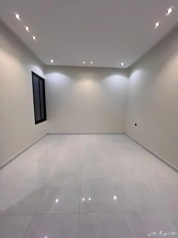 للبيع فيلا روف مع ملحق حى الراقى خميس مشيط780 الف 22