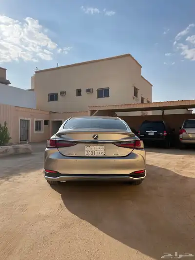 لكزس ES300h 2024 للبيع index